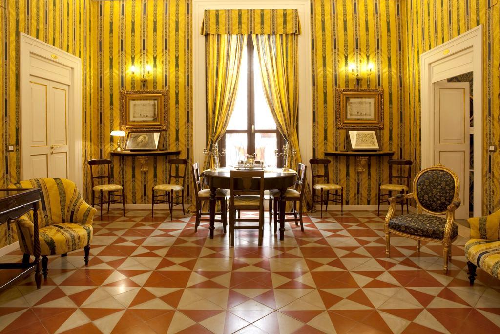 Palazzo Antica Via Appia Bed and Breakfast Bitonto Exteriör bild